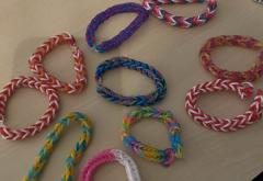 Prachtig, al die armbandjes